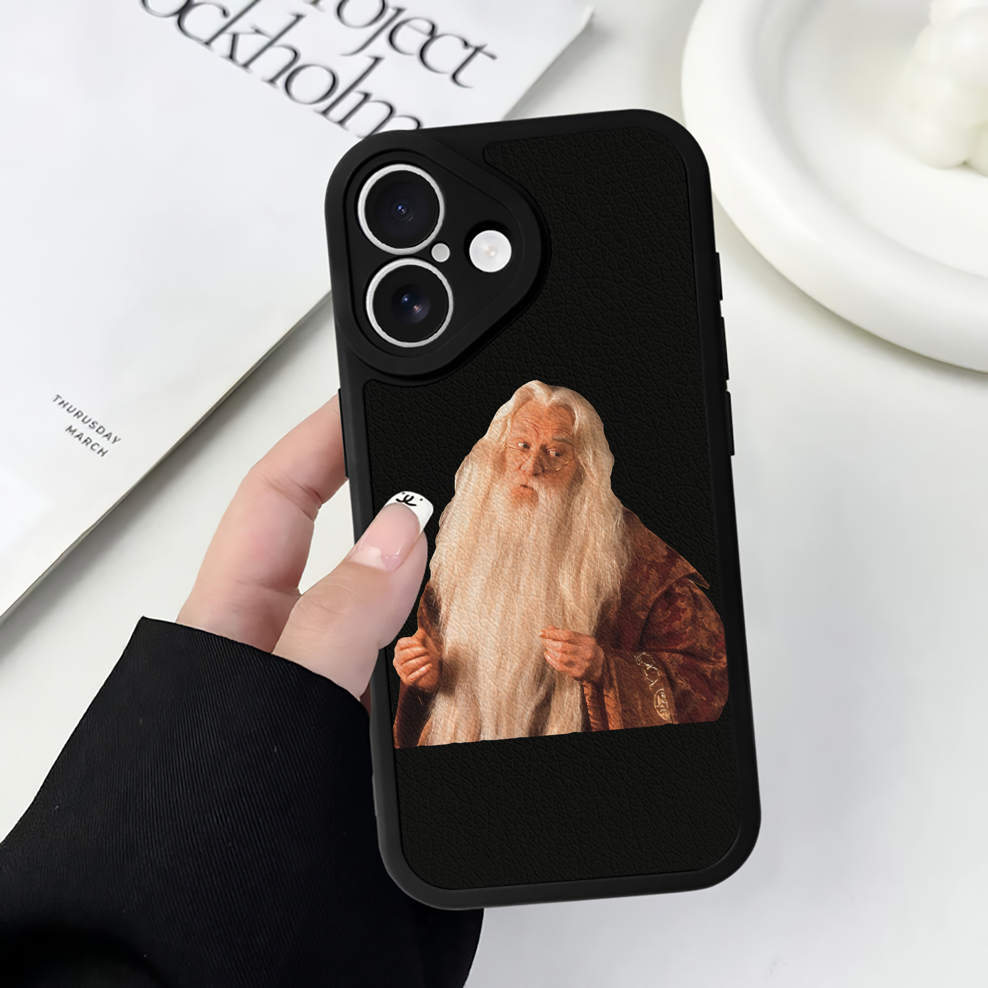 （画像用） Harry Potter ハリー・ポッターシリーズ 【iPhone 16シリーズ対応】シリコンスマホケース（レザー調） 材質：シリコン